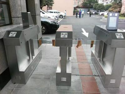 动态人脸识别人证一体